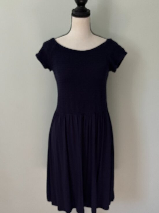 VENUS Dresses & Skirts - Venus Navy Smocked Knit Dress Medium Like New